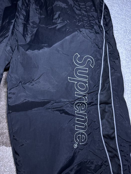 Supreme AOI Glow in the Dark / M