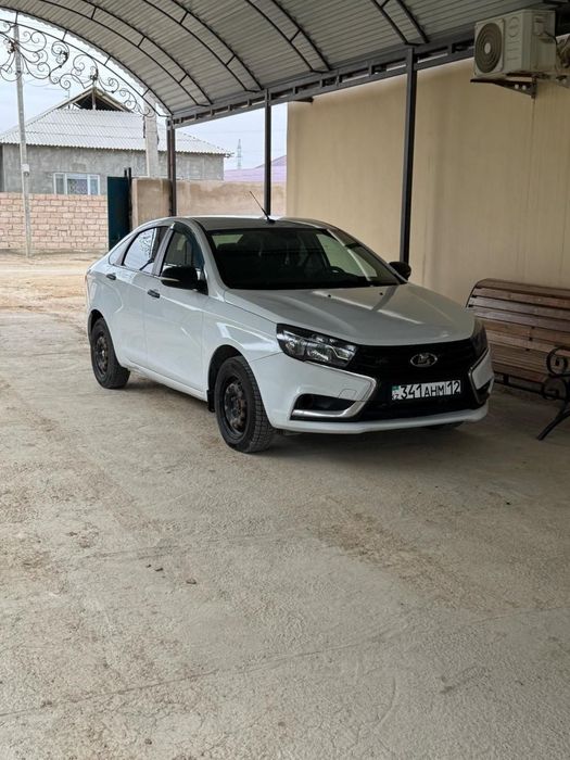 Лада Веста 2020