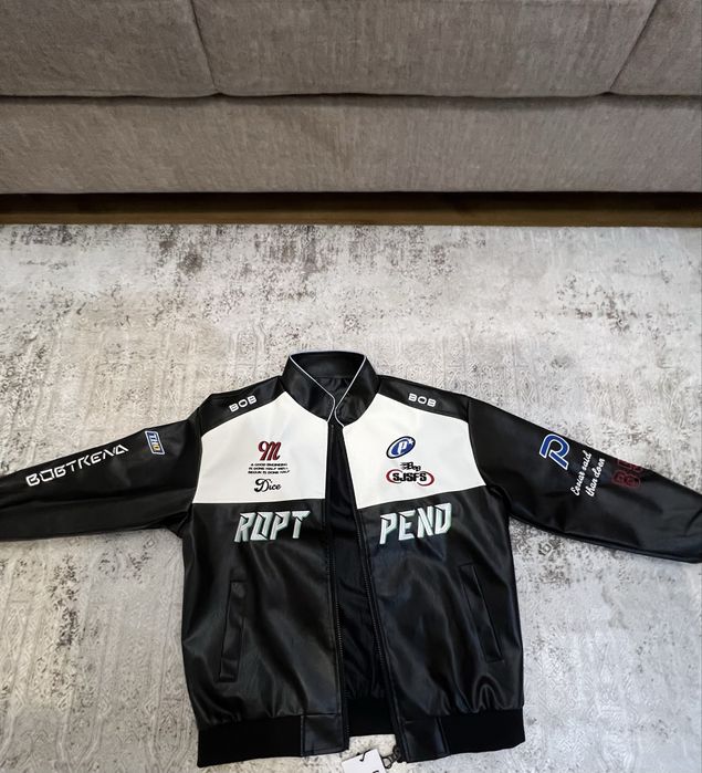 Бомбер, куртка.