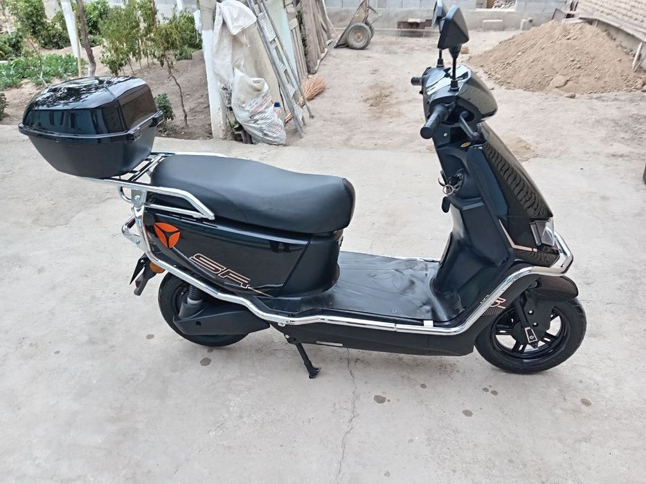 Elektro skuter sotiladi xolati a'lo 500