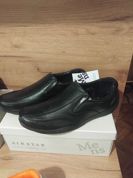 Продават се нови маратонки, обувки и боти  !