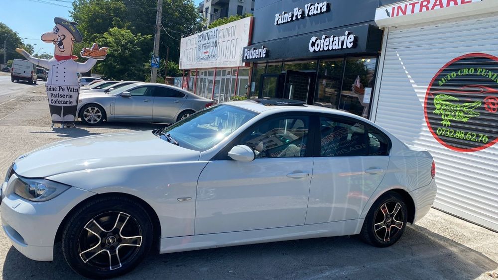 BMW SERIA 3 2009  2.0  BENZINA fac si schimburi