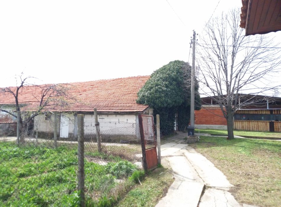 Продава се Промишлена сграда в Чирпан - 7500 кв.м за 31 €/кв.м - Снимка #5