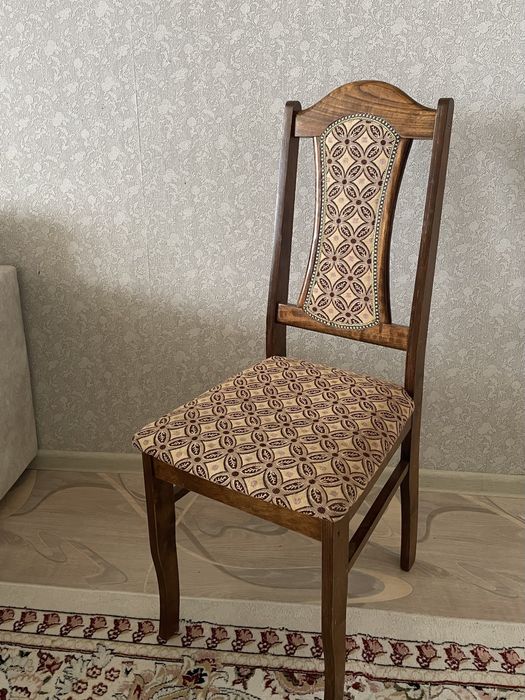 Продам стол и стулья 12шт