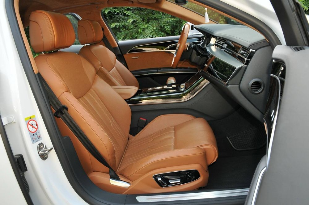 Audi A 8 Quattro  55 TFSI  Hibrid 100% km reali