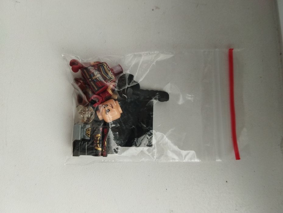 Lego marvel minifigures