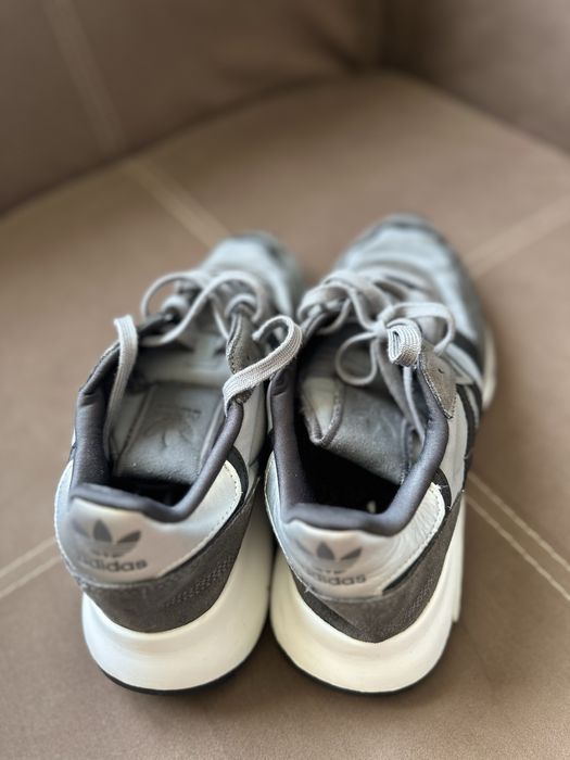 Маратонки adidas