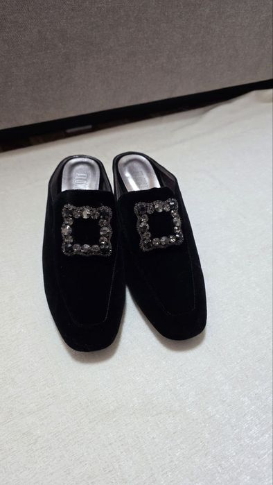 Замшевые женские обувь. Размер 37