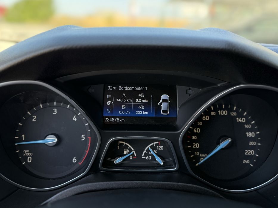 Ford Focus Titanium 07/2015, 1.5 TDCi 120cp Euro6, Navigatie, Dublu Climatronic,. Scaune incalzite, volan incalzit, Rate cu avans 0%