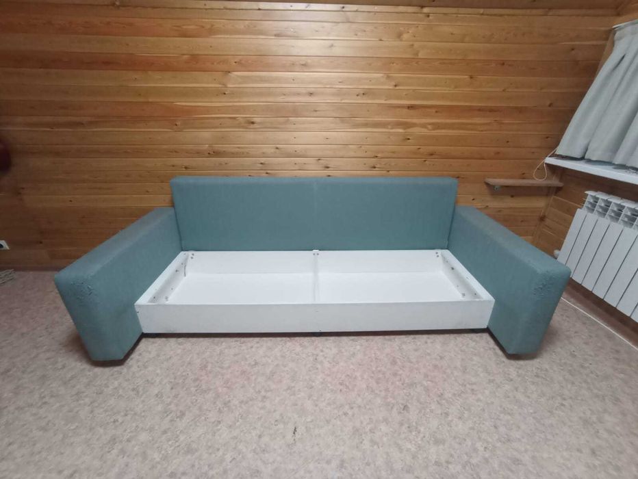 Продам раскладной диван с подушками