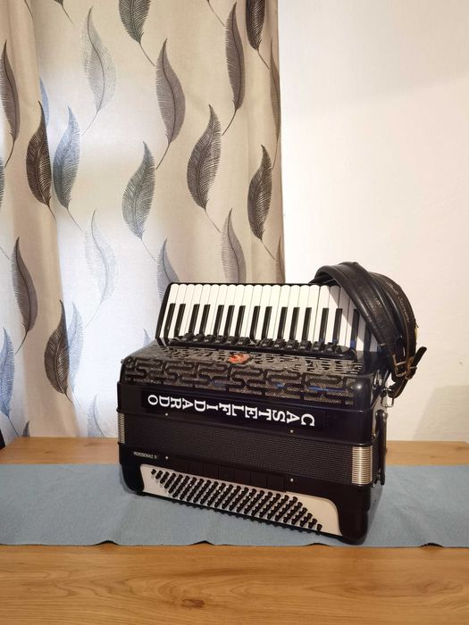 Acordeon Paolo soprani profesional 4