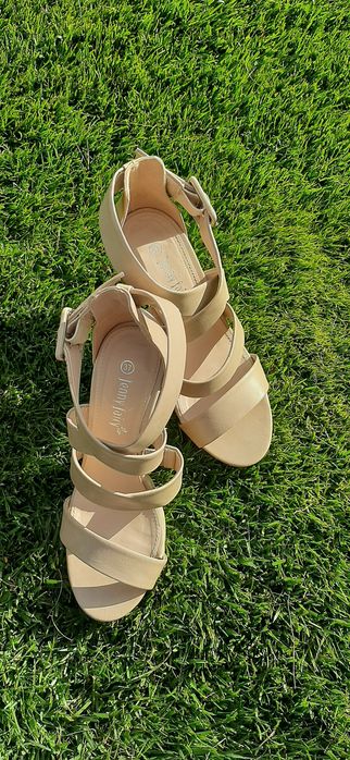 Sandale cu toc/37