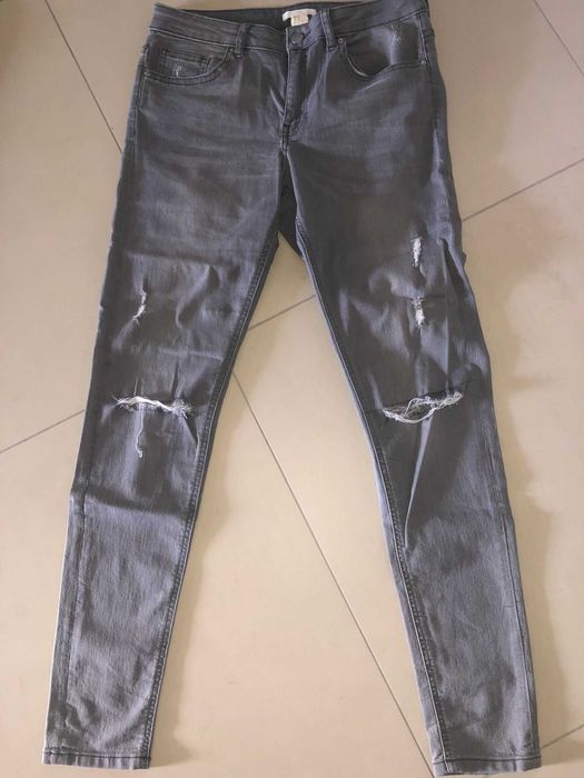 Jeans H&M, material elastic, mar. 40, purtati o singura data