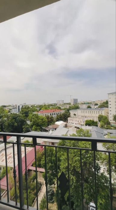 Срочно продается 3/8/8 в центре города