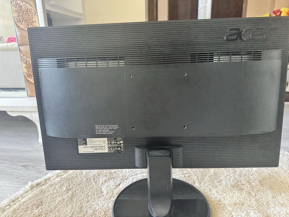 Монитор Acer+ клавиатура Zalman