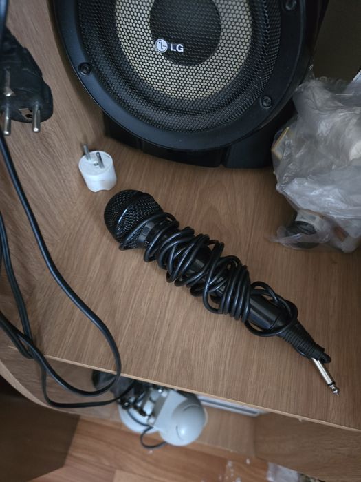 Музыкальный центр б/у