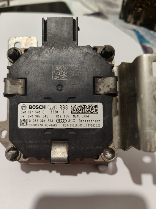 Senzor radar distronic gama VAG 4K0 907 561 K