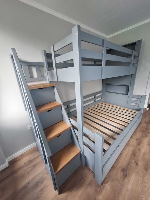 TRANSPORT GRATUIT.Pat supraetajat cu scara tip sertare.Cod 3539