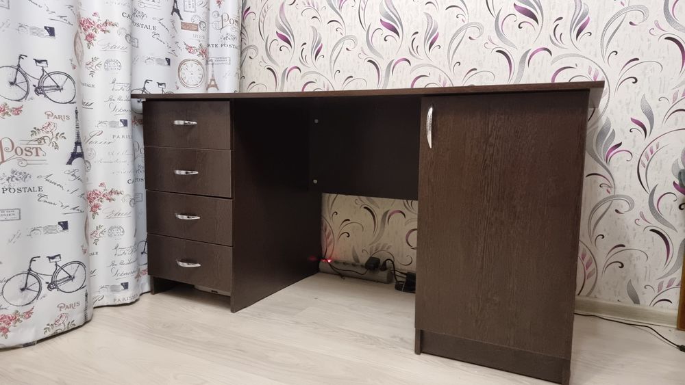 Продам письменный стол