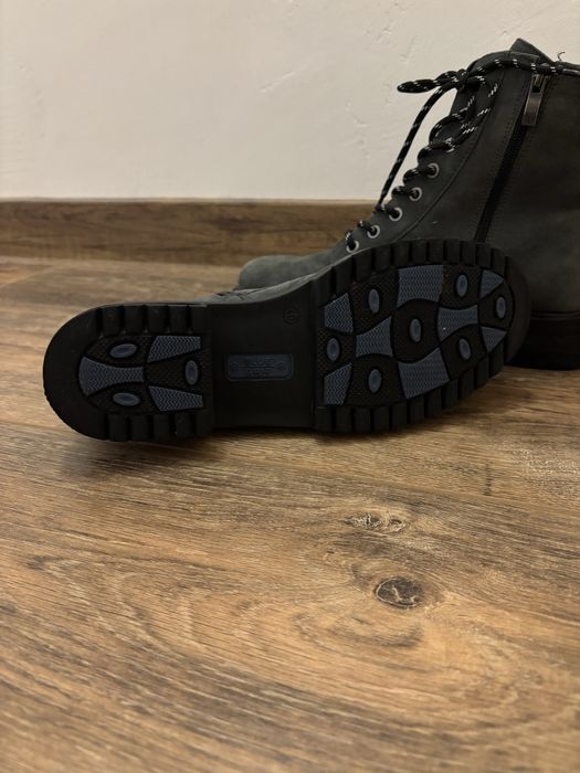 Дамски боти естествен велур Caprice