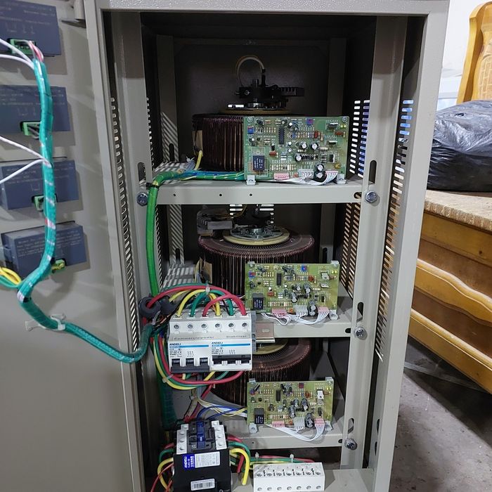 Stabilizator 380 Volt Tok ko'paytirgich