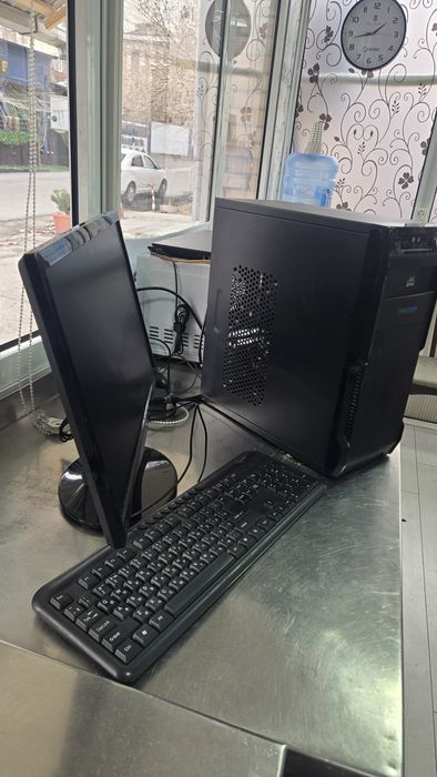 Настольный компютер.