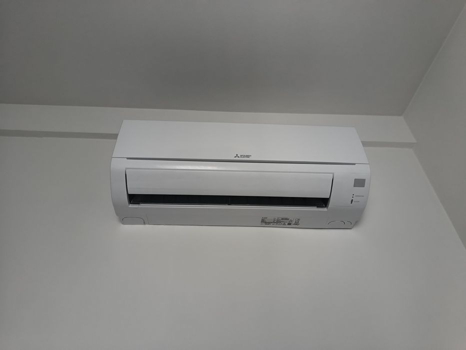 Montaj aer condiționat și mentananță/igienizare.