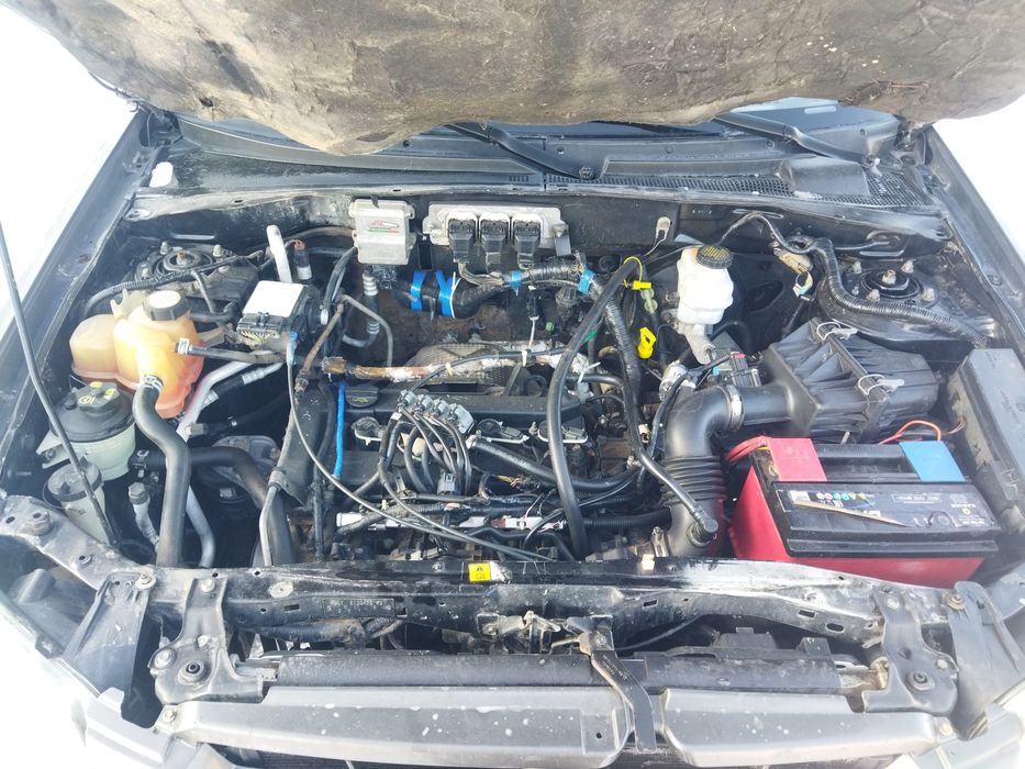 Мазда трибють 2006 г. 2.3 автомат