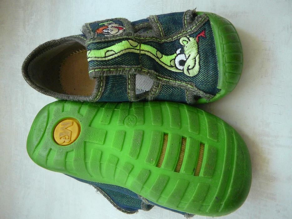 БОТИ, Пантофи Ренбут и Полски - н. 21, 24, 25 и 32