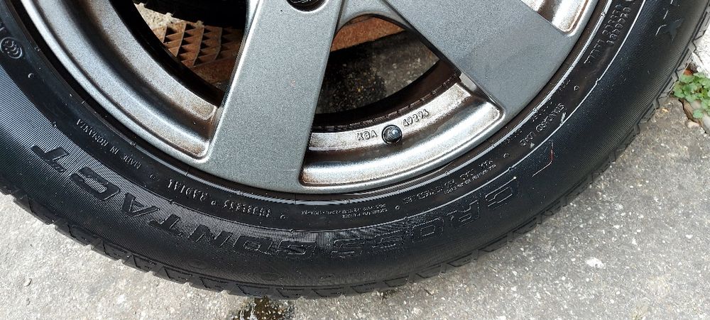 Vând 4 anvelope Continental 215/65/16M+S