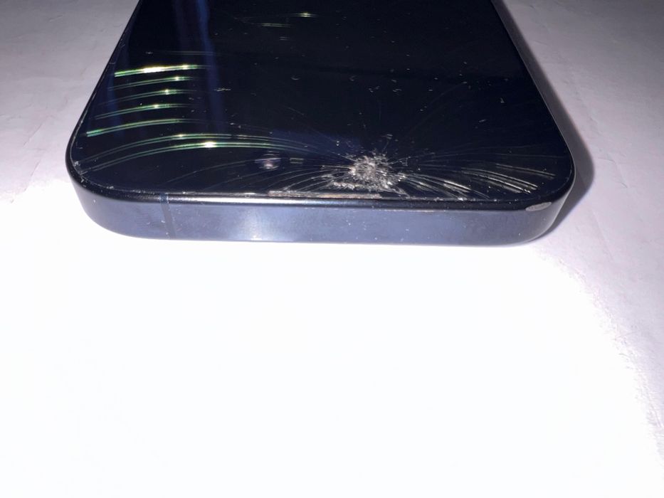 iPhone 15 pro без гарантии