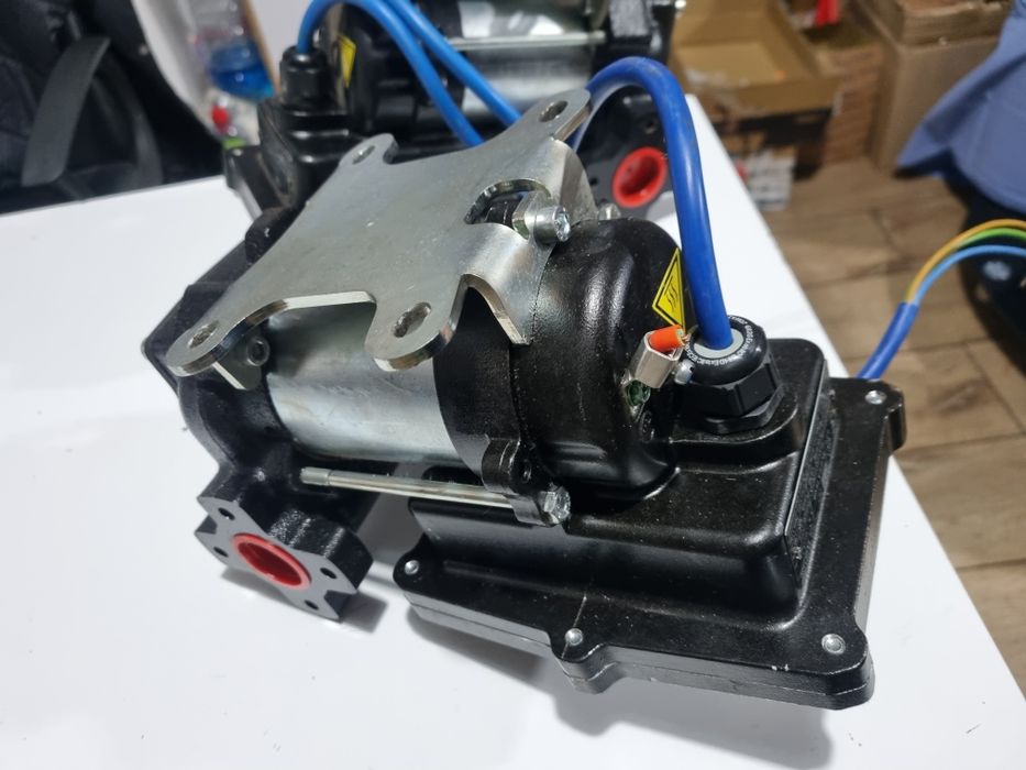 Pompe motorina sau Benzina