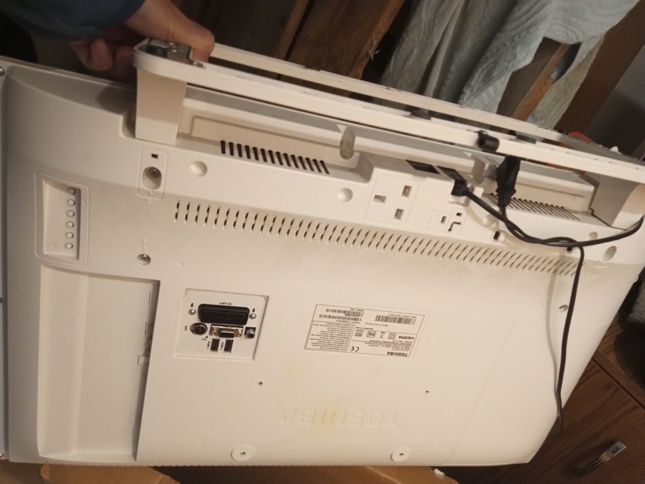 Televizor Toshiba 81 cm