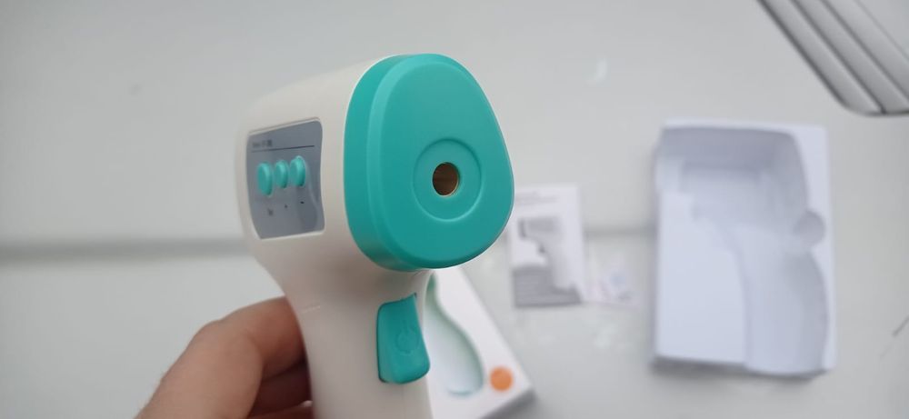 Градусник электронный