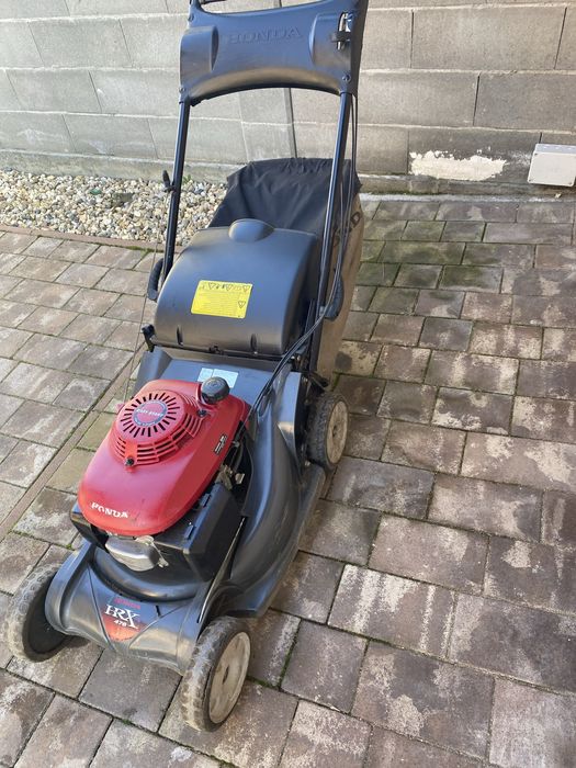Masina tuns iarba-gazon profesionala Honda HRX 476
