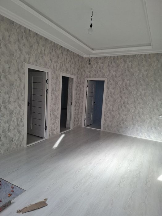 Uy sotiladi 1,5sotix 4xona