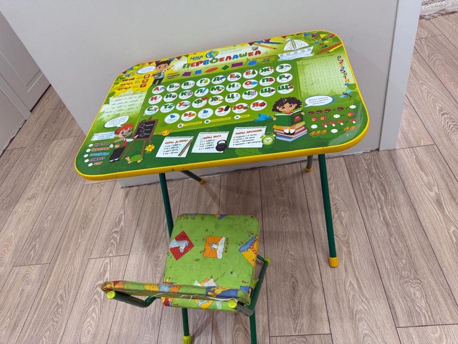 Продам детский стол и стул Nika