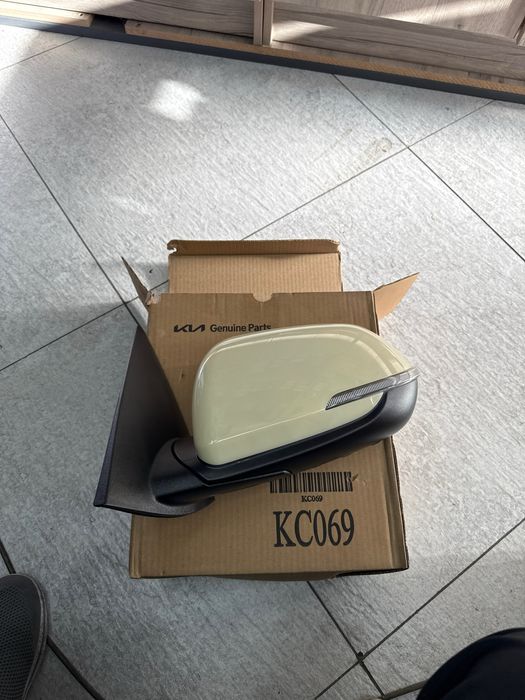 Боковое зеркало Kia Sonet