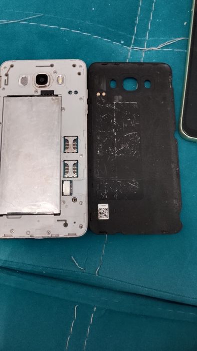 Продам нерабочие гаджеты и чехол