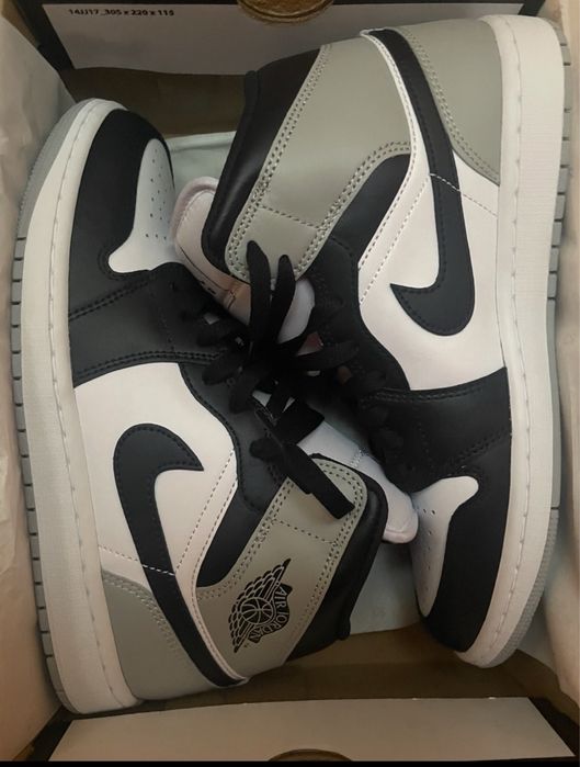 Nike Air Jordan 1 Mid Light Smoke gray NOU!!-NEVER WORN!