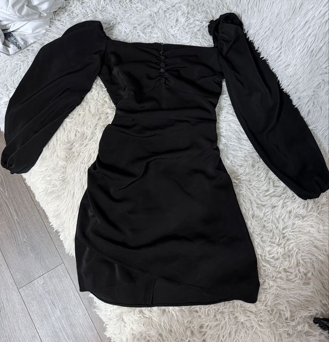 Платья в идеальном состоянии дешево