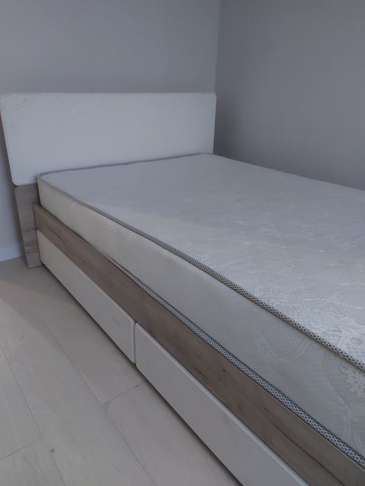Продам кровать ширина 120 см