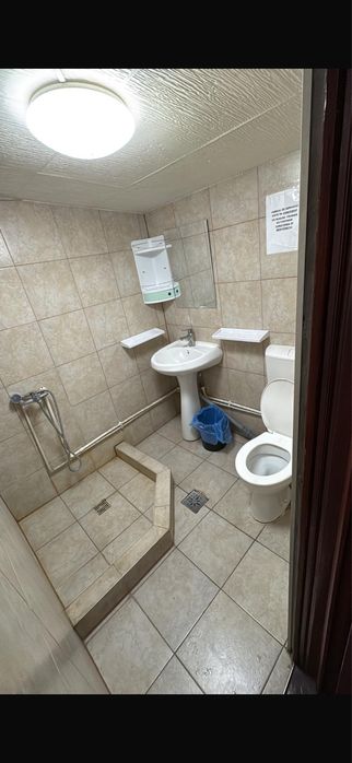 Camera privata la vilã!dar cu baie bucataria comun fac contract! iasi tg cucu garantia in rate persoana fizica proprietar mentananta ajutor 24/24.