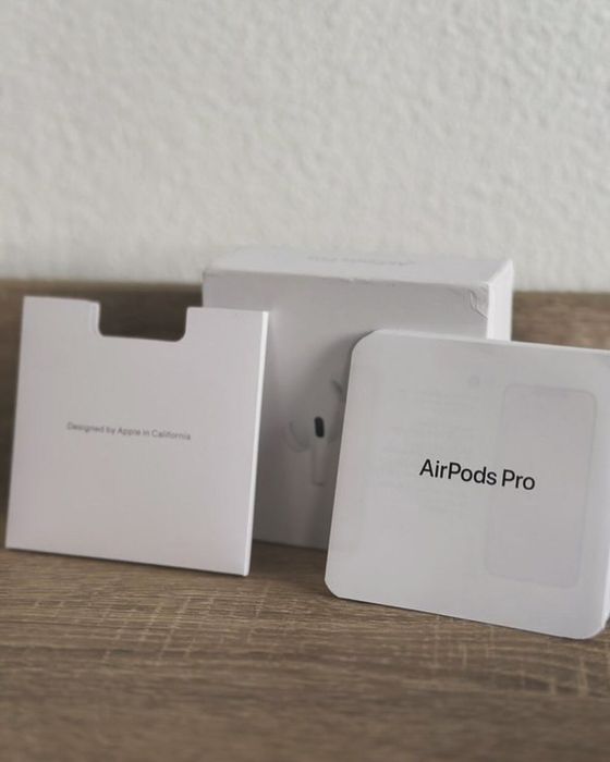 Airpods слушалки