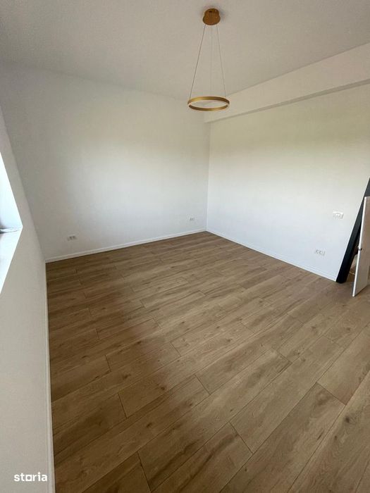 COMISION 0|Casă Nouă cu 4 Camere | Potențial de Mansardare!