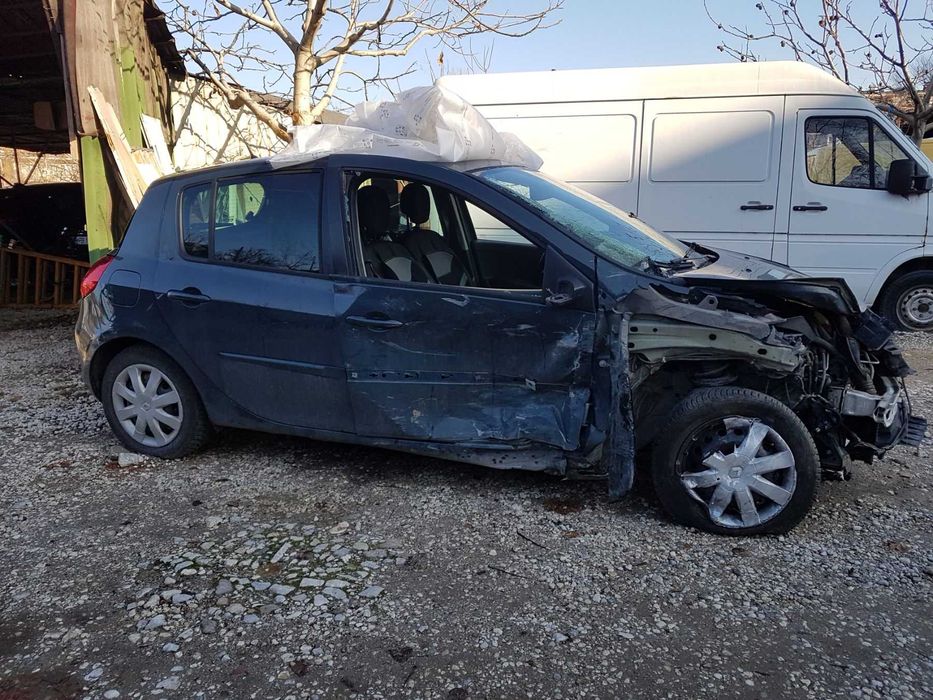 Продавам на/части Clio 3, 1.5 dci, 75hp, 2012 г.