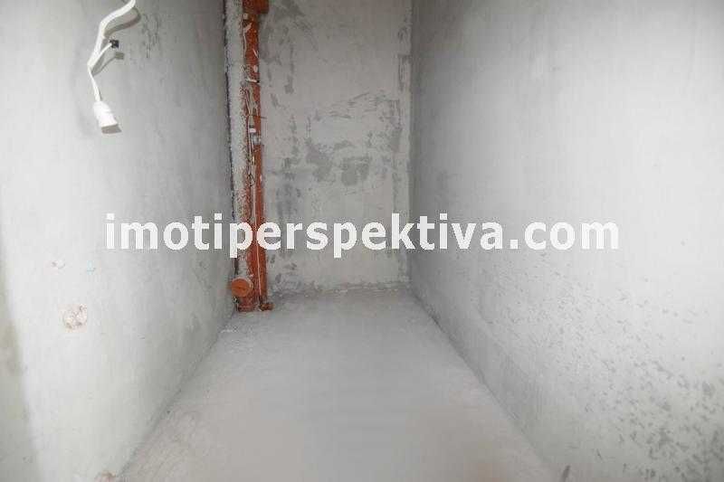 Продава се Двустаен апартамент в Пловдив, Център - 62 кв.м за 2775 €/кв.м - Снимка #2