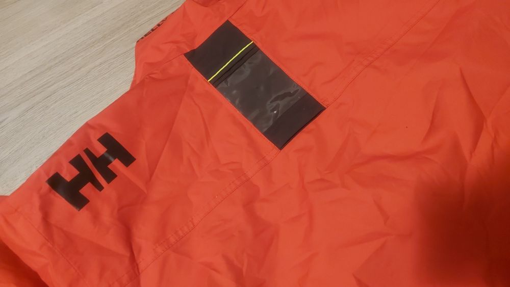 Helly hansen яке waterproof L/XL