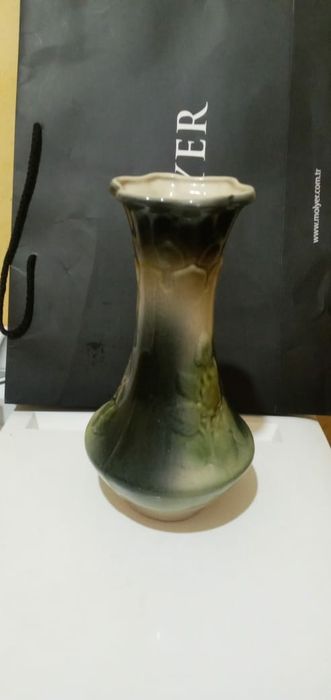 Продам вазу для цветов