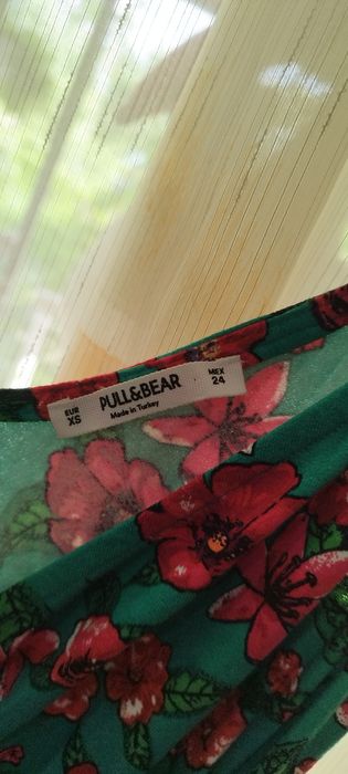 Vând salopetă nouă dar fără etichete, culoare verde închis ,